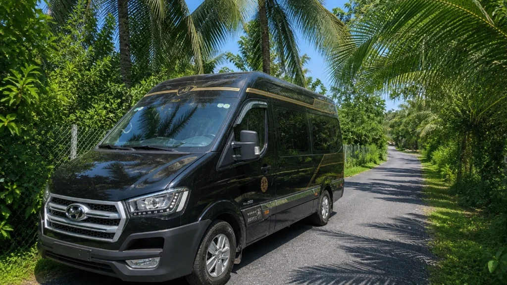 Xe 16 Chỗ Ford Transit