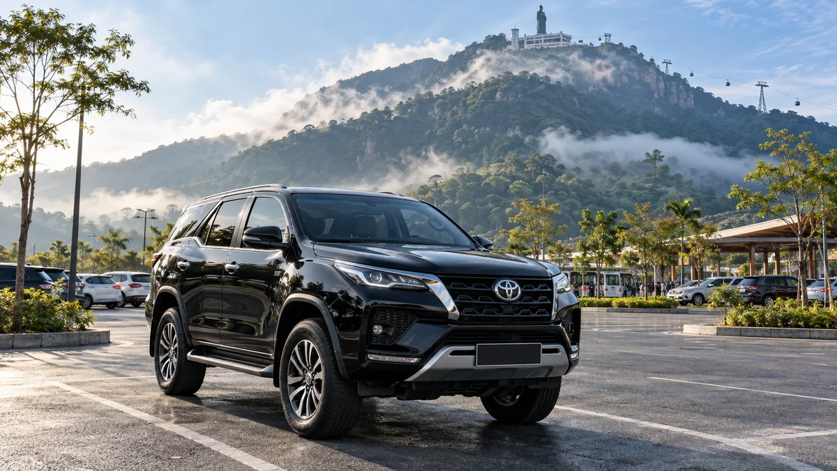 Xe 7 chỗ Fortuner đưa đón gia đình đi viếng Núi Bà Đen Tây Ninh