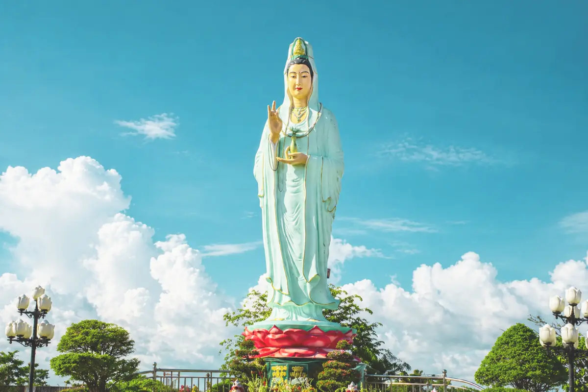Thuê xe Sài Gòn đi Mẹ Nam Hải